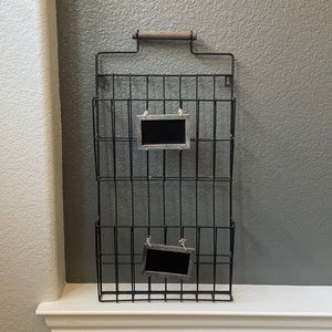 Magnolia hanging organizer